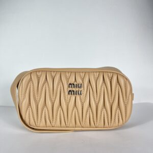کیف وارداتی از برند miu miu کرج گوهردشت
